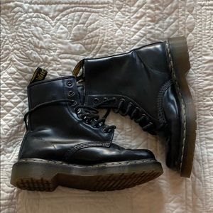 Dr. Martens Women’s Original. Excellent condition.